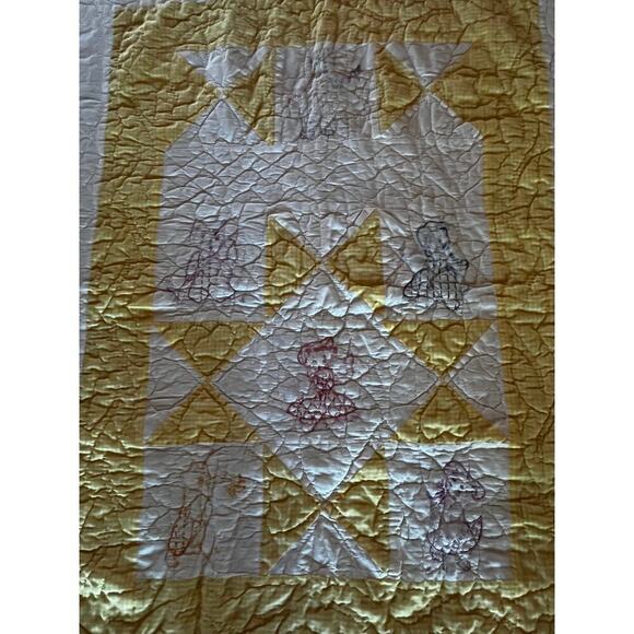 Beautiful Vintage Homemade quilt. Yellow w/ stars & Bears. Baby. Kids 52x40 - Picture 1 of 9
